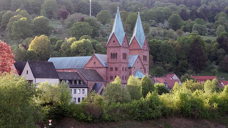 Lohr am Main: Rund um die Klosterkirche sorgen die europäischen Kulturwanderwege im Spessart-Mainland für Freude beim Wandern.