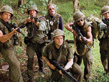 Tropic Thunder Film oder echt, wer weß das schon? "Tropic Thunder" ist eine furiose Kriegsfilmparodie mit Stars wie Ben Stiller (links), Robert Downey jr. (zweiter von links) und Nick Nolte (dritter von links).