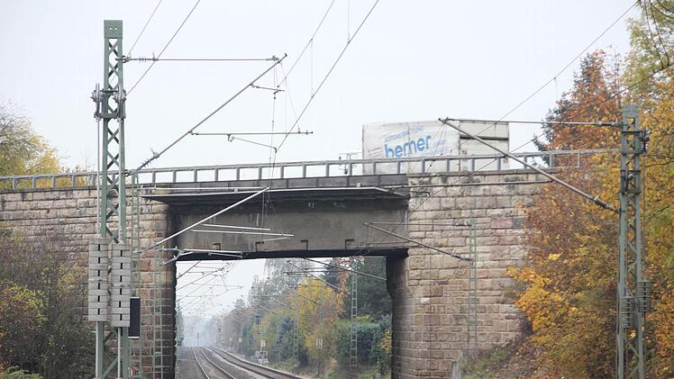 Die Bahnbrücke bei Johannisthal Foto: Friedwald Schedel