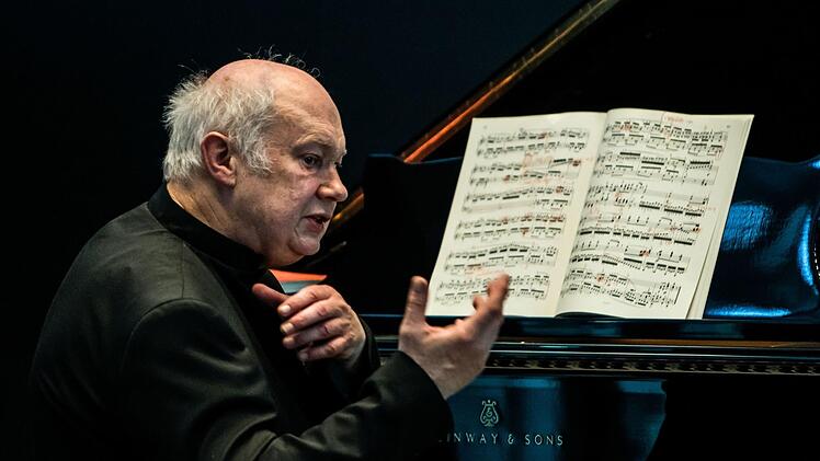 Meisterlicher Pianist, kenntnisreicher Musikerklärer: Michael Leslie beeindruckte mit seinem Beethoven-Abend in Coburg.Foto: Jochen Berger
