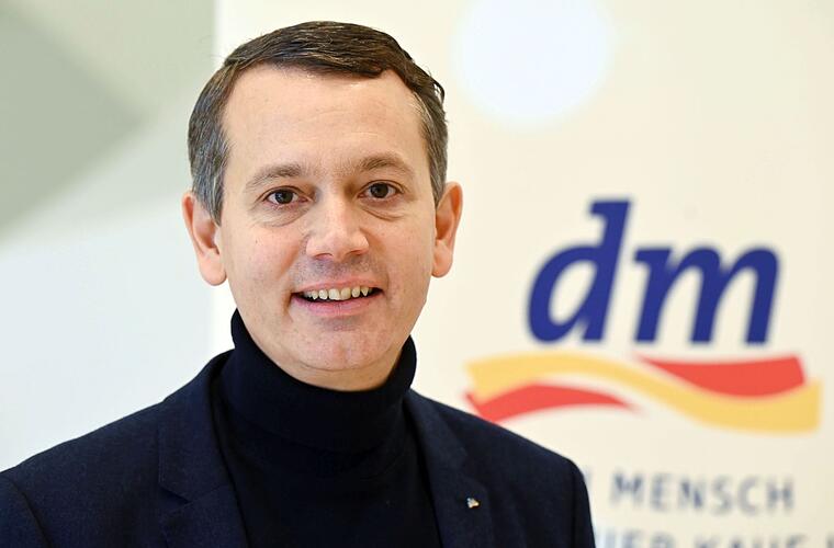 Drogeriemarkt dm: Erfolg mit Abholdienst und Eigenmarke