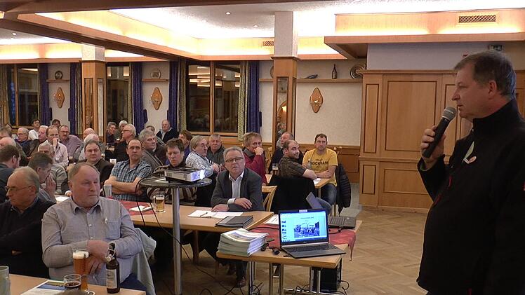 Kreisobmann Klaus Merkel w&uuml;nscht sich weniger B&uuml;rokratie f&uuml;r die Landwirte.Christian Licha