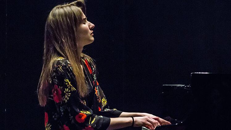Ein anspruchsvolles Programm mit Werken von Bach bis Skrjabin gestaltete die junge Pianistin Aurelia Shimkus bei ihrem Coburg-Debüt beim "Verein" im HUK-Foyer.Foto: Jochen Berger