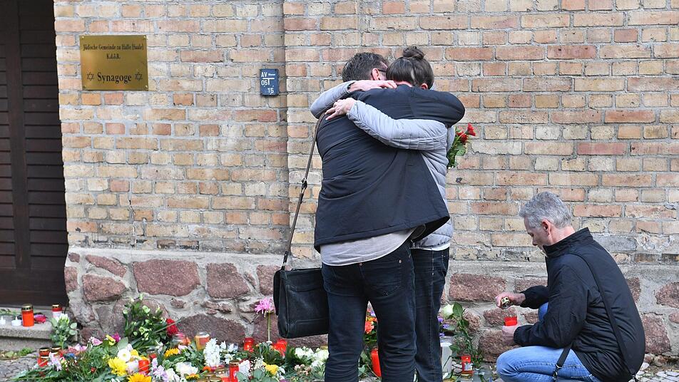 Bei Angriffen mitten in Halle an der Saale in Sachsen-Anhalt sind gestern vor einer Synagoge und in einem Döner-Imbiss zwei Menschen erschossen worden.worden. Foto: Hendrik Schmidt/dpa