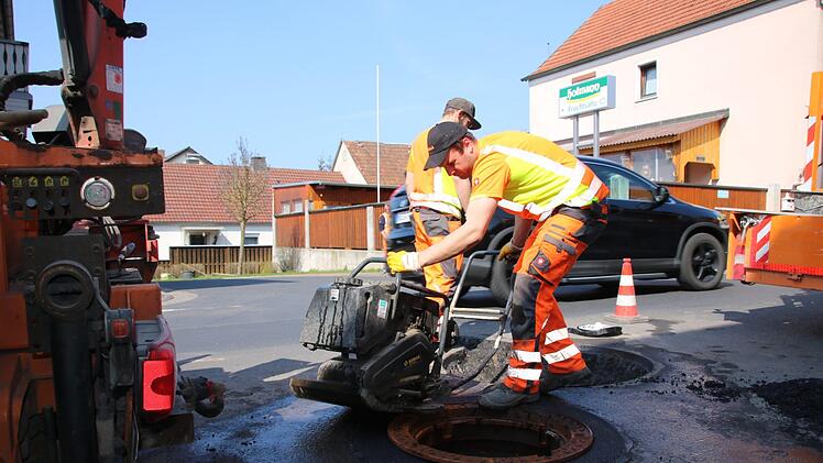 Eindrücke von der Baustelle in der Nüdlinger Ortsdurchfahrt. Foto: Ralf Ruppert