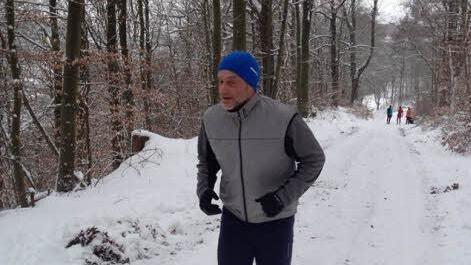 Über drei Dutzend Läufer nahmen an der Silvesterlauf-Premiere teil.