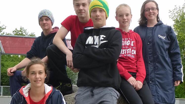 Das erfolgreiche Eberner Schwimmerteam, von links Anna Neubauer, Alexander Amend, Johannes Fischer, Moritz Werner, Inka und Lara Amend. Es fehlt Leonie Hagel.