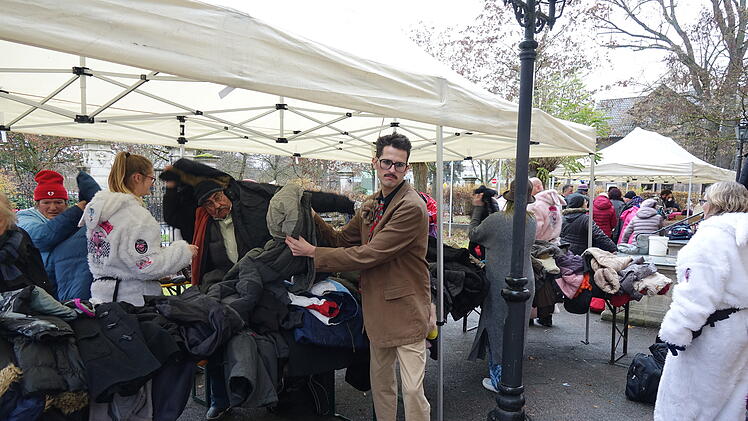 N&uuml;rnberg: Biker-Verein veranstaltet Weihnachtsessen f&uuml;r N&uuml;rnberger Obdachlose