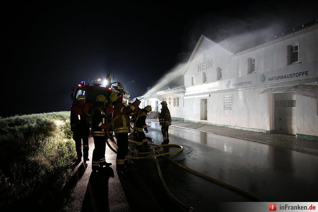 Brand in Baustoffhandel in Steinach
