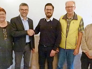 Ehrung für drei Mitgliedseinrichtungen (von links): stellvertretende EBW-Vorsitzende Christine Liebst, Rolf Roßteuscher, EBW-Vorsitzender Christian Rosenzweig, Andreas Waltz, Rolf Schilling. Foto: Lothar Weidner