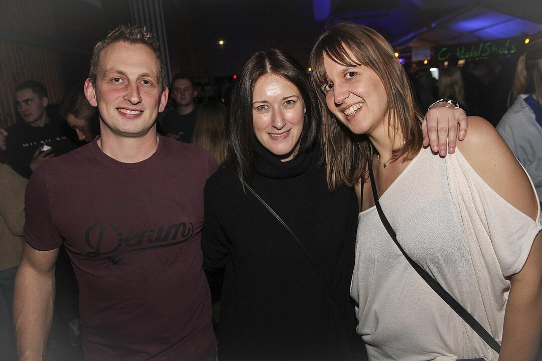 Mit vielen Party-Songs der 80er & 90er und Rock-Pop Klassikern