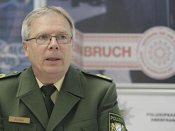 Polizeipräsident Reinhard Kunkel konnte gestern gute Zahlen für Oberfranken präsentieren.  Foto: Jochen Nützel