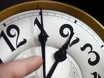 Sonntagnacht wird die Uhr umgestellt. Dann haben wir wieder Sommerzeit. Foto: dpa