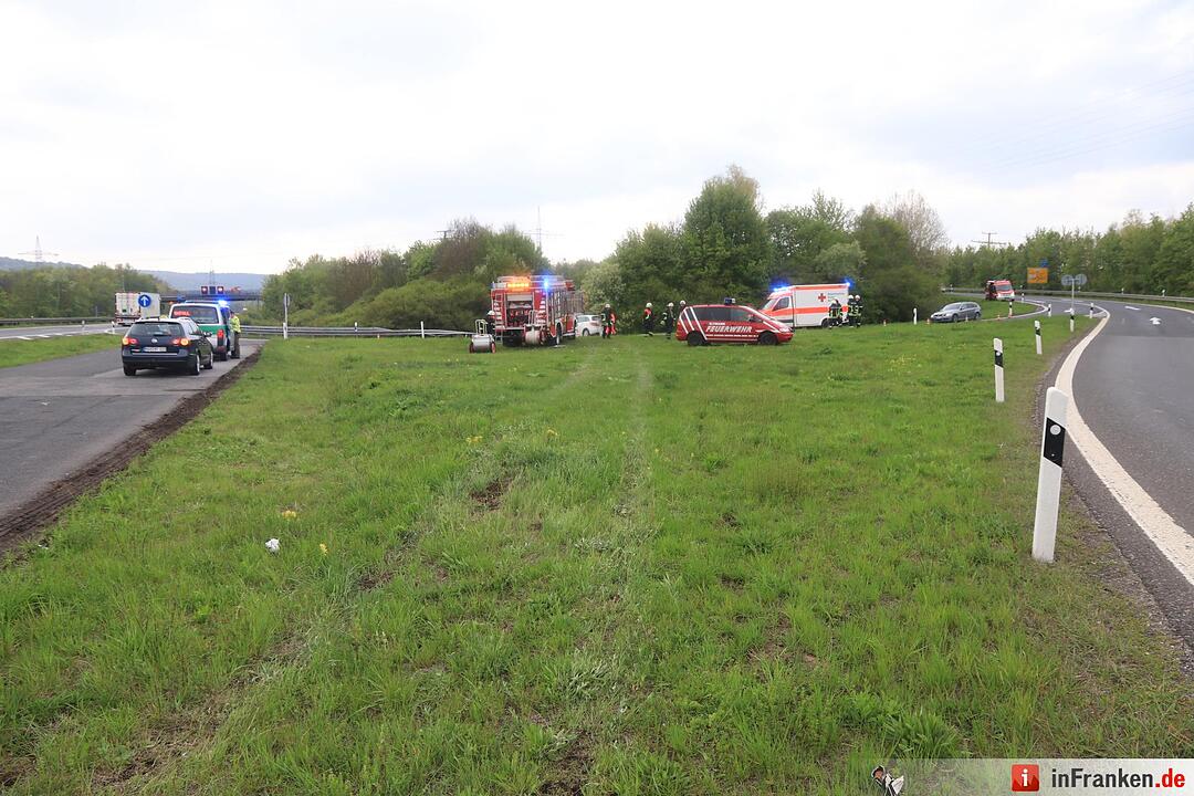 Unfall auf A 70 - Seniorin kracht in Leitplanke
