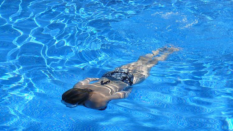 F&uuml;r die n&auml;chsten Tage m&uuml;ssen Badeg&auml;ste auf das Altstadtbad Bayreuth verzichten. Symbolfoto: pixabay.com/Survivor