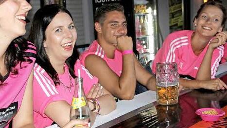 Viele Helfer trugen zum Erfolg der Feier bei.