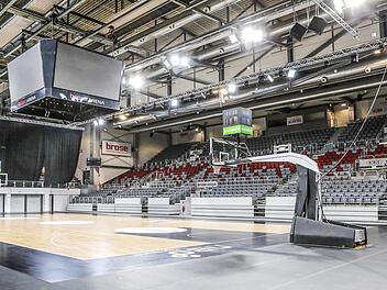 300000 Besucher kamen im vergangenen Jahr. Heuer rechnen die Eigentümer der Brose-Arena mit empfindlichen Einnahmeausfällen.  Foto: Barbara Herbst