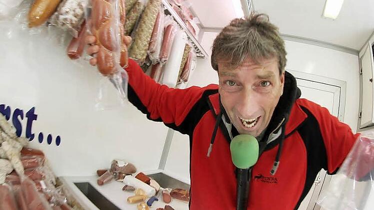 Wenn einer schreit: "Schweinewurst macht hässlich", brüllt Heiko Hoffmann zurück. Fotos: Tim Birkner