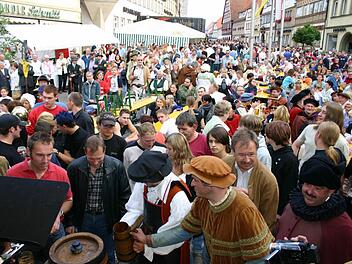 Eberns Ratsherren und -frauen grübeln noch darüber nach, wie das Altstadtfest künftig ausgestaltet wird.