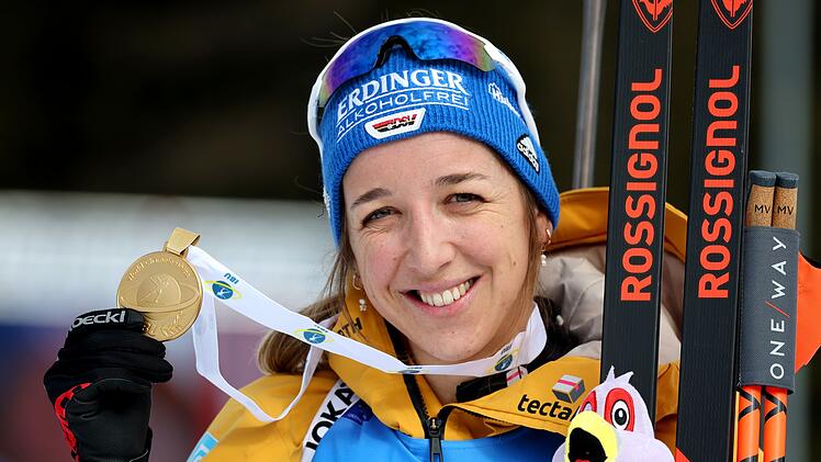 Bei der Biathlon-WM gewann Franziska Preuß bereits eine Goldmedaille. Kommt nun womöglich noch eine Goldene Henne dazu?