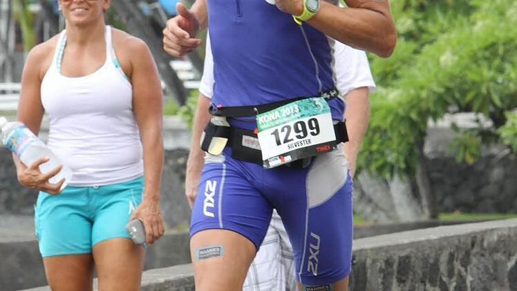 Beim abschließenden Marathon auf Hawaii sieht man Silvester Kohlmann die Strapazen nicht unbedingt an.