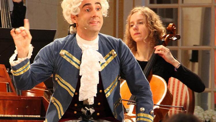 "Wolferl" - Wolfgang Amadeus Mozart - stellte die Lebensgeschichte seiner Jugend dem Nachwuchs eindrucksvoll dar. Fotos: BKO