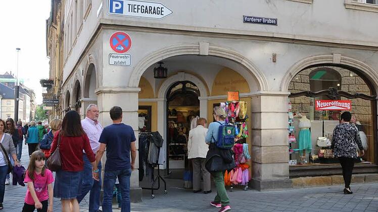 Neu, wenn auch befristet vermietet, ist der Laden im früheren "Poppenberger"-Haus an der Hauptwachstraße. Foto: B. Herbst