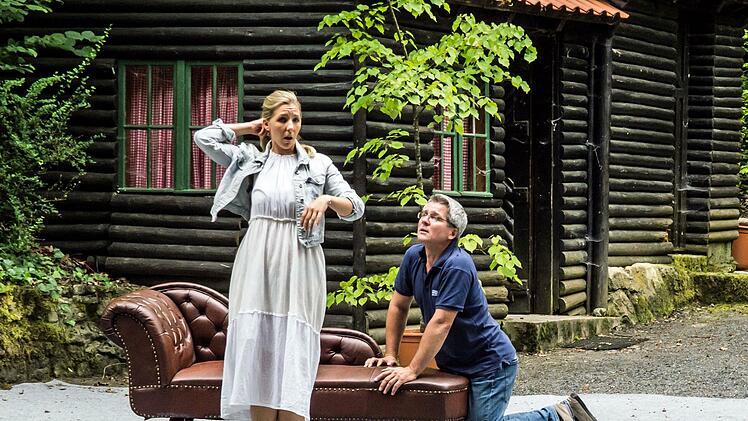 "Die schöne Galathée": Probenimpressionen von der Sommeroperette Heldritt auf der Waldbühne. Der Operetten-Einakter von Suppé feiert gemeinsam mit Offenbachs "Salon Pitzelberger" am 13. August Premiere.Foto: Jochen Berger