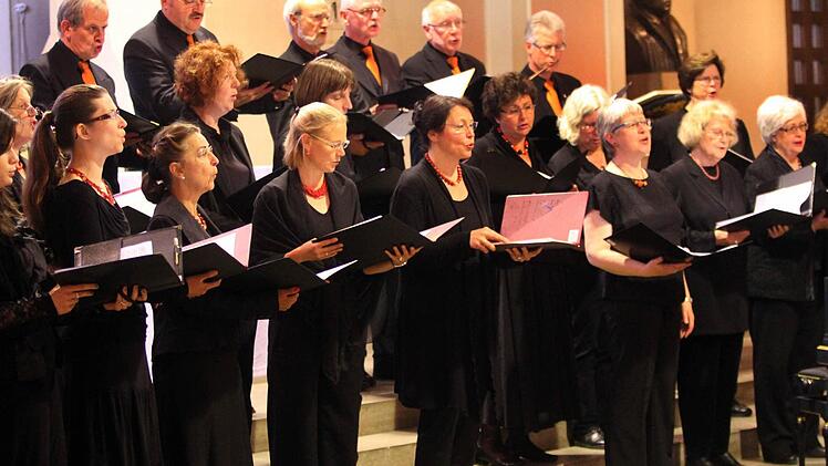 Die Kantorei St. Moriz bei der "Kleinen Nachtmusik".  Fotos: Timo Geldner