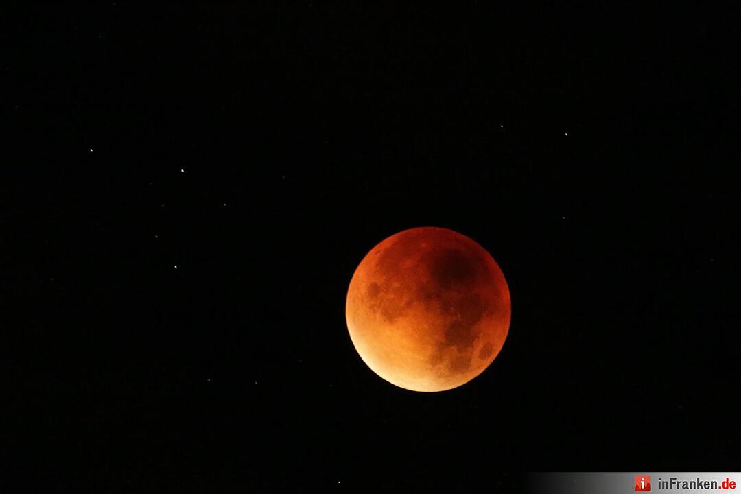 Leserfotos: Blutmond über Franken