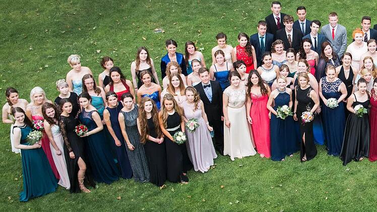 Das Gruppenbild in mehreren Teilen. Foto: Dawn Hänsch von der Agentur Morningside