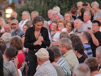 Hammond wirkte freundlich und natürlich. Der Mann hatte sichtlich Spaß dabei, für Fans einen Musikabend zu spielen.Markus Häggberg