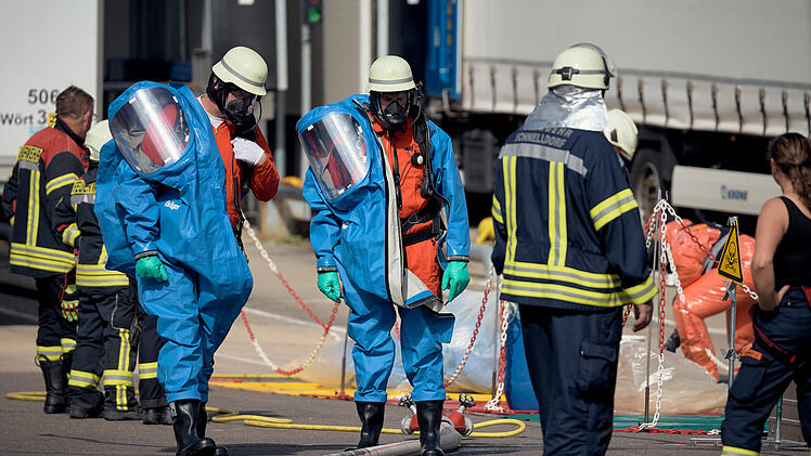 Schwerverletzter bei Chemikalienaustritt in Firma im Kreis Ansbach