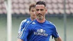 Das Team von Spielertrainer Marco D'Antimi (rechts), der beim 5:0-Sieg gegen Rodach zweimal traf, steckte alle Personalsorgen weg.