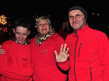 Über 100 TV-Mitglieder zeigten beim Neujahrsempfang der Stadt Haßfurt ihre Solidarität mit ihrem Verein. Mit im Bild die Wirtin der Sportheim-Gaststätte, Helga Geyer (Mitte). Foto: Ulrike Langer