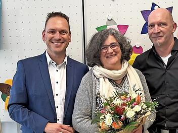 Von links B&uuml;rgermeister Mario G&ouml;tz, Andrea Leser, Frank von Schoen