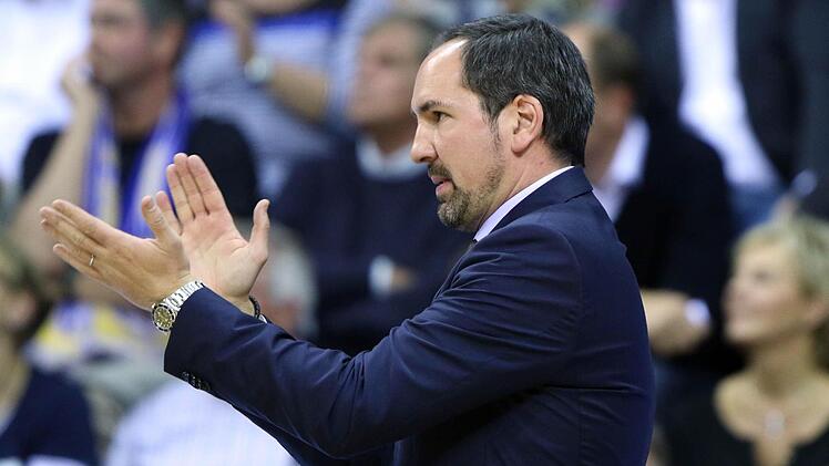 Der Headcoach der EWE Baskets Oldenburg, Sebastian Machowski.