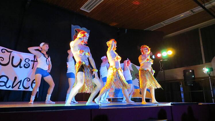 Eine Menge geboten war beim Showtanz-Festival in Ebenhausen. Foto: Doris Bauer