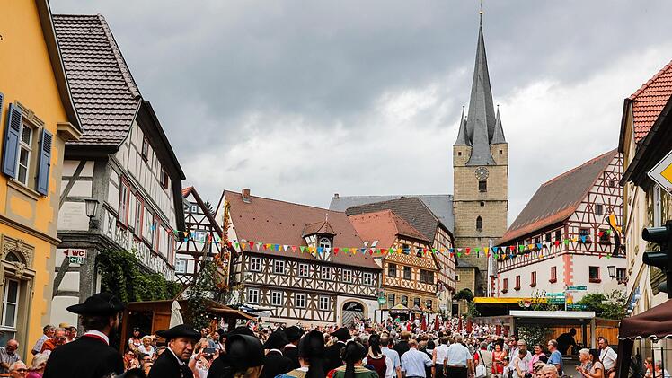 Insgesamt verlief das Zeiler Weinfest 2017 trotz einiger Zwischenfälle ruhig. Foto: Matthias Hoch.