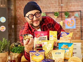 Sebastian Lege findet schnell heraus, mit welchen kleinen Tricks die Industriehersteller arbeiten.