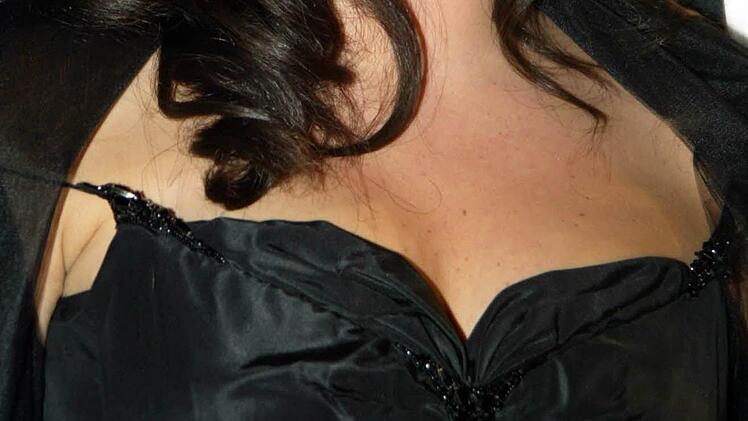 Es geht ausschließlich um Sex: Was will Victoria Milan, die der Bayerischen Rundschau dauernd E-Mails schreibt Foto: Symbolbild/Richards, dpa