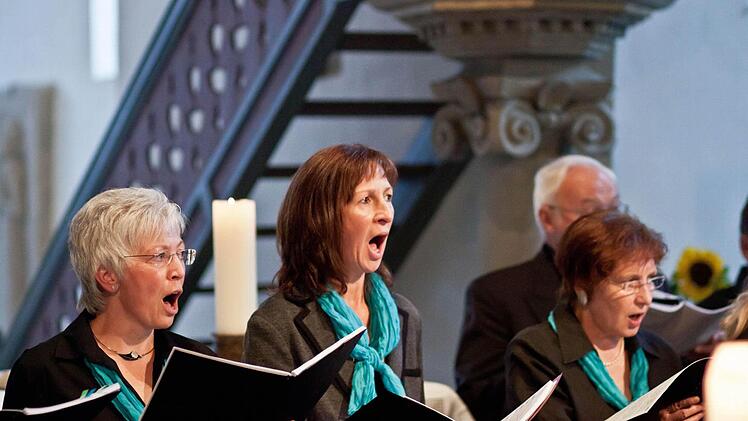 Engagierter Gesang: der Laurentiuschor Meeder. Fotos: Jochen Berger