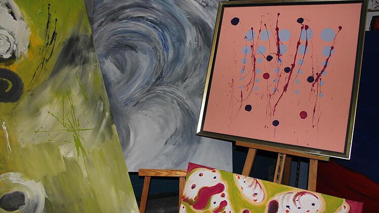 Blick auf einige der fertigen Kunstwerke Foto: Popp