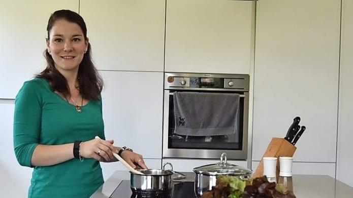Die Ernährungsberaterin Sibylle Maier aus Forchheim in ihrer Küche Foto: privat