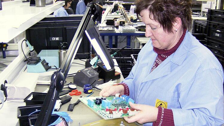 Ingrid Klenner bei der optischen Prüfung (THT) in Weißenohe Fotos: Malbrich
