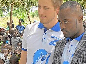 Ralf Aumann bei einem seiner Besuche in Afrika Fotos: privat