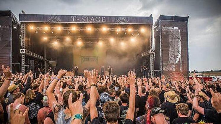 Viele Metalbands, vier verschiedene Stages und ausgelassene Stimmung auf dem Summer Breeze Festival bei Dinkelsbühl. Foto: Summer Breeze