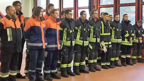 Die bei der Pr&uuml;fung in Stegaurach erfolgreichen Feuerwehrler Foto: privat