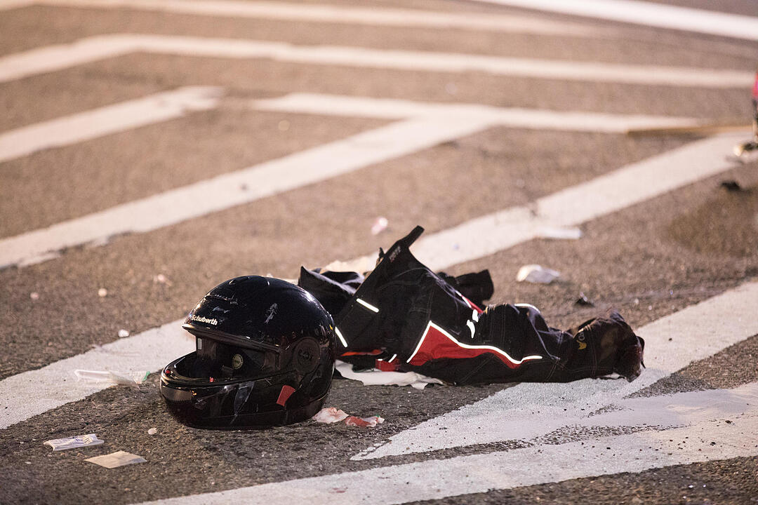 Motorrad übersehen: 57-jährige Bikerin bei Pleinfeld schwer verletzt