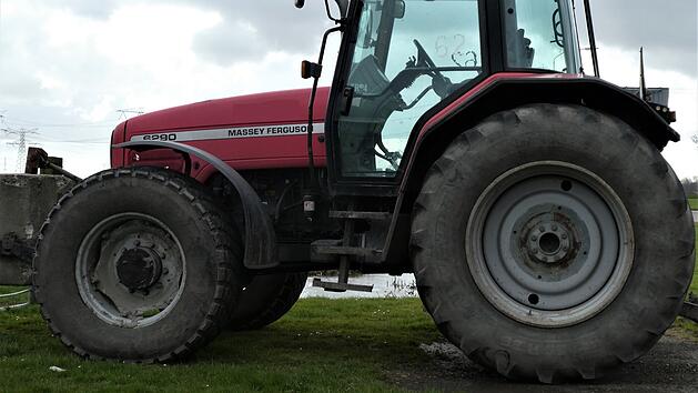 Illegale Spritztour mit Traktor im Landkreis Erlangen-H&ouml;chstadt